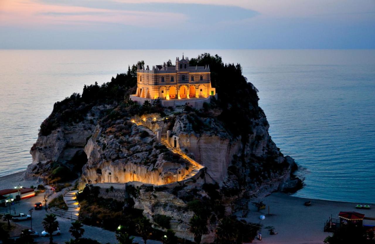 La Torre Del Mulino Hotel โตรเปอา ภายนอก รูปภาพ