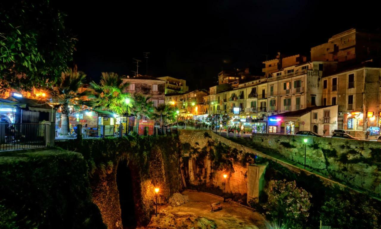 La Torre Del Mulino Hotel โตรเปอา ภายนอก รูปภาพ
